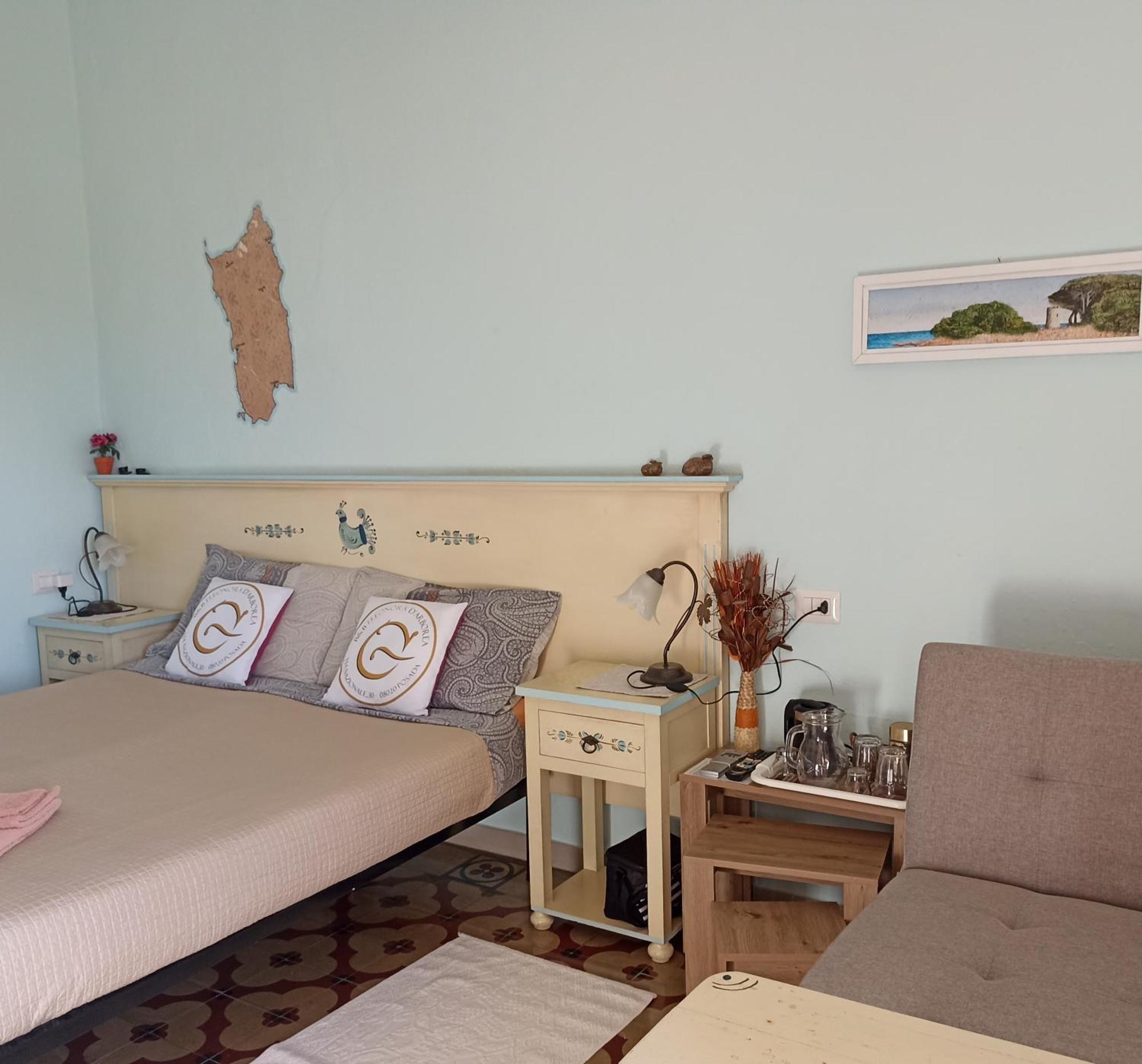 B&B Eleonora D'Arborea, Centro Storico ポザーダ エクステリア 写真