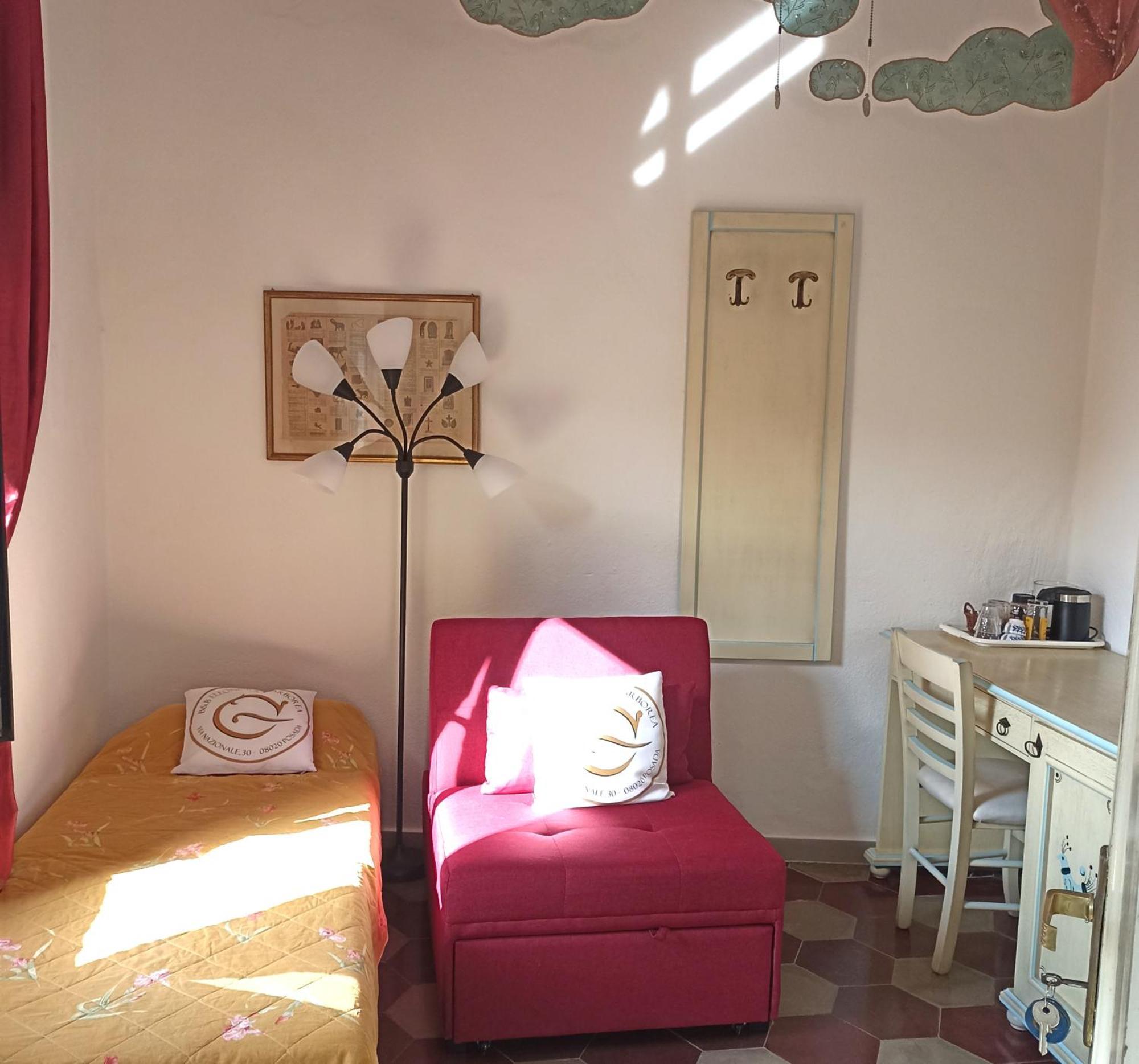 B&B Eleonora D'Arborea, Centro Storico ポザーダ エクステリア 写真