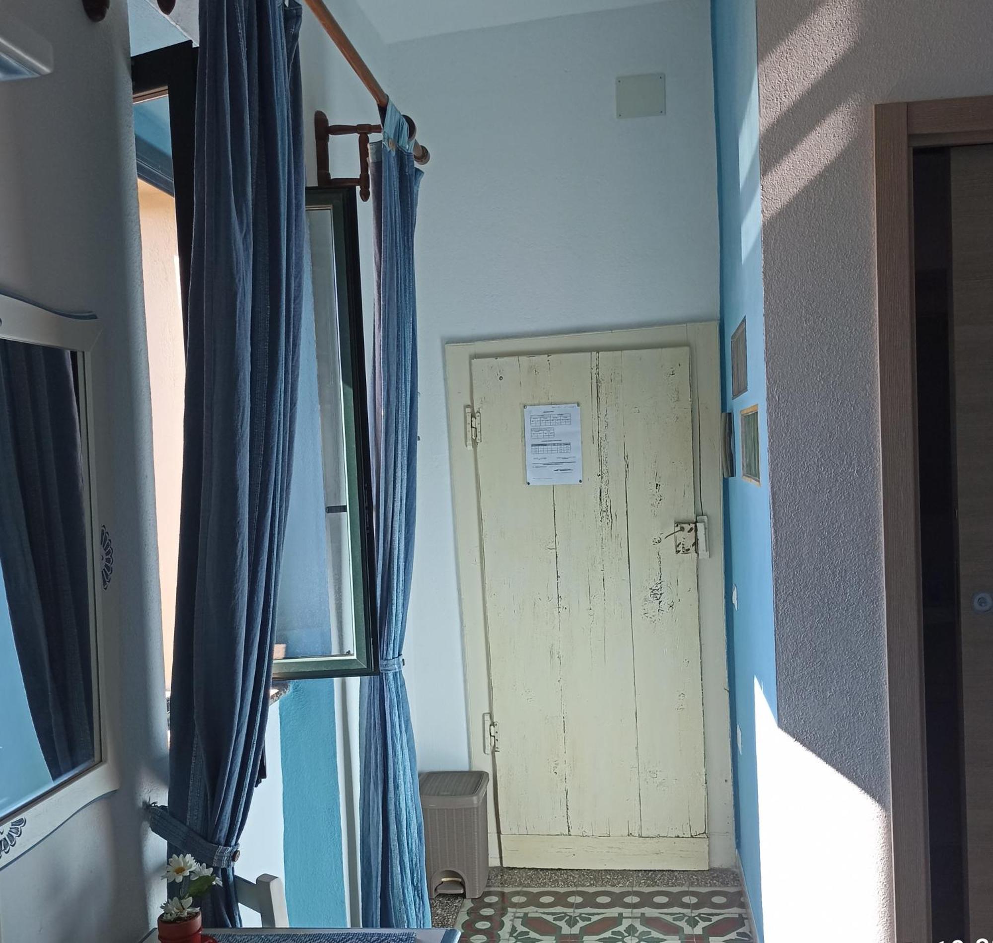 B&B Eleonora D'Arborea, Centro Storico ポザーダ エクステリア 写真