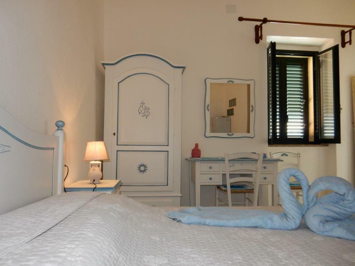 B&B Eleonora D'Arborea, Centro Storico ポザーダ エクステリア 写真